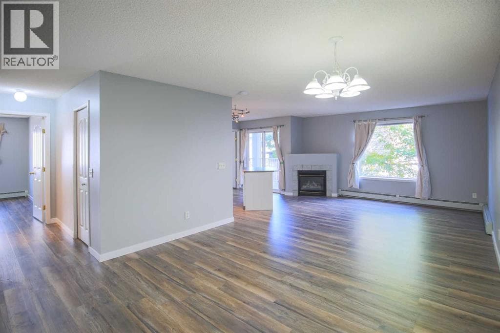 202, 5202 Valleyview Park SE