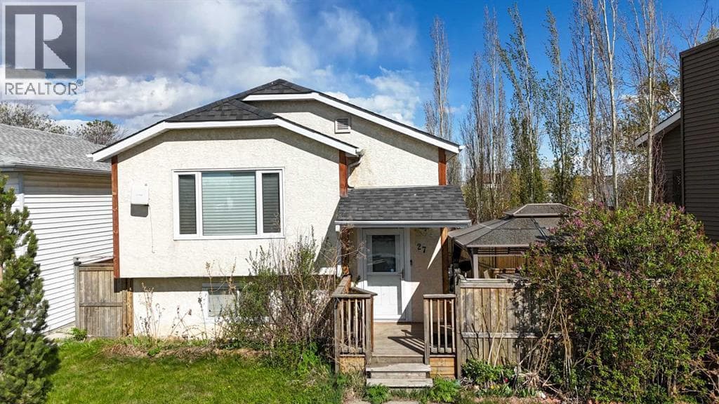 27 Erin Grove Court SE