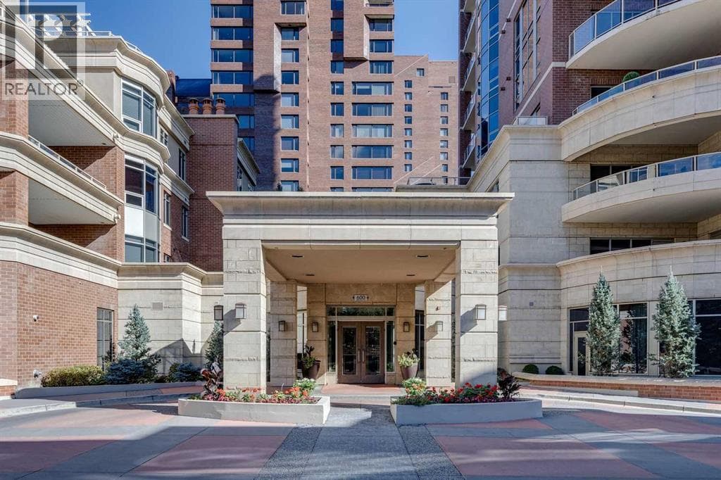 702, 600 Princeton Way SW