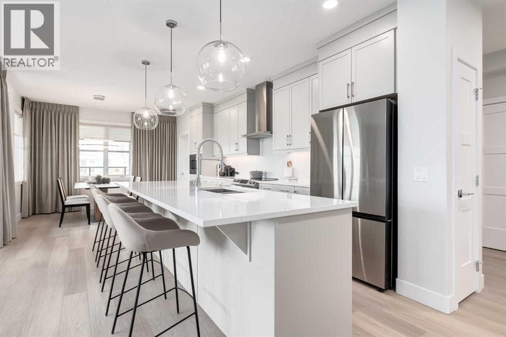 1307, 110 Greenbriar Place NW