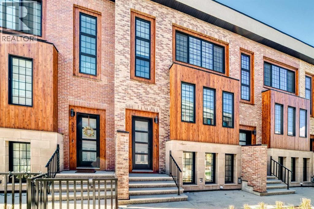 323, 81 Greenbriar Place NW
