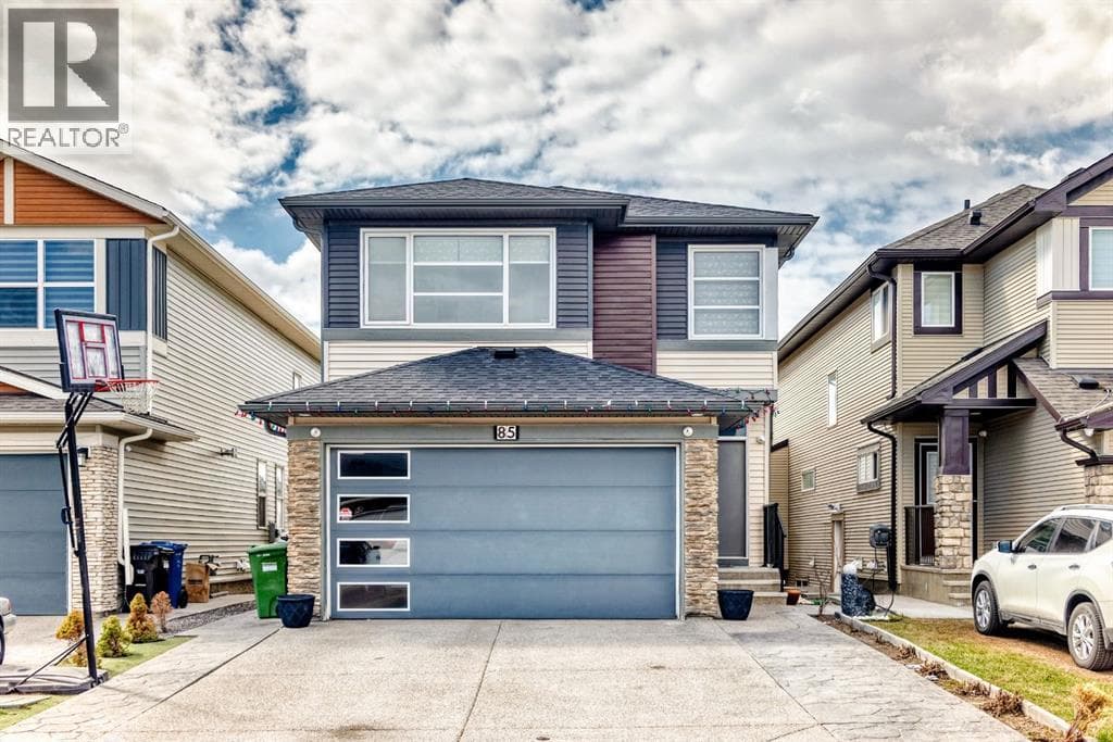 85 Savanna Close NE