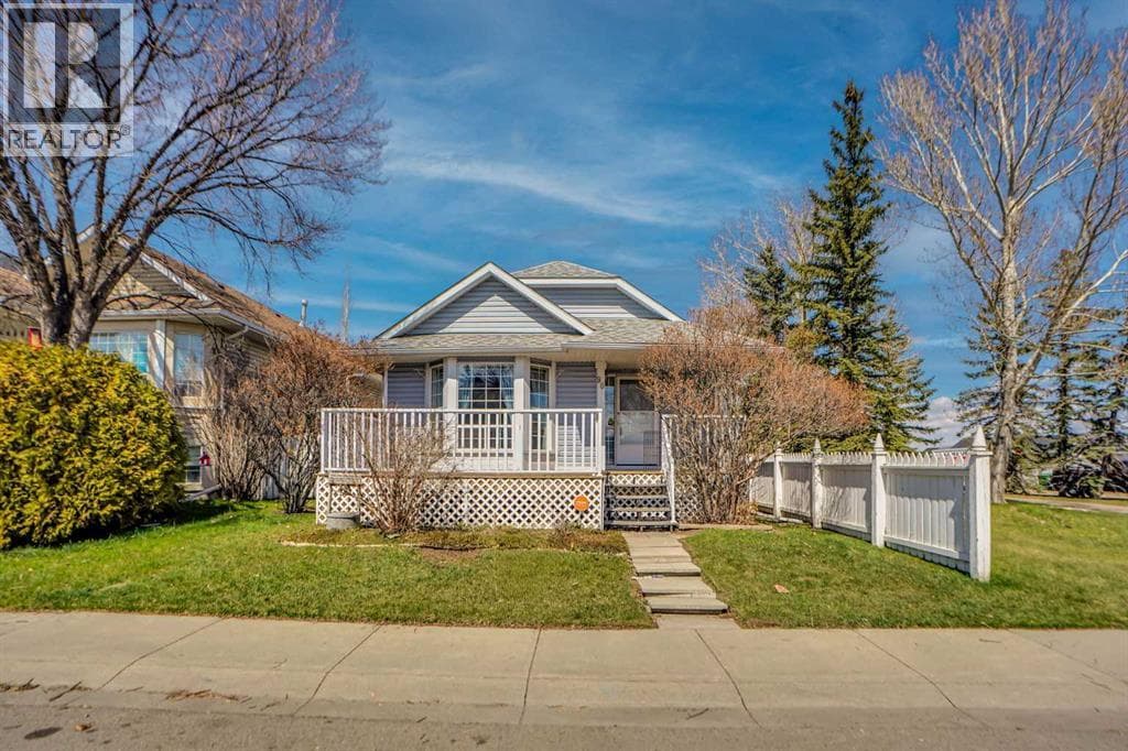 90 Martinridge Crescent NE