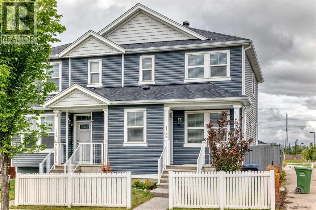 136 Redstone Avenue NE