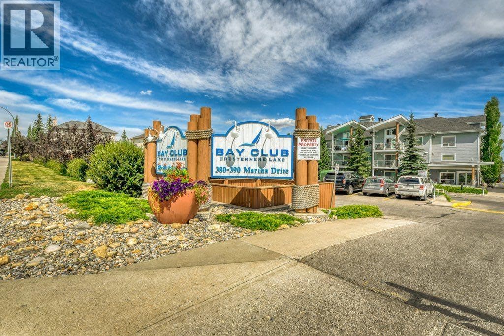 201, 390 MARINA Drive