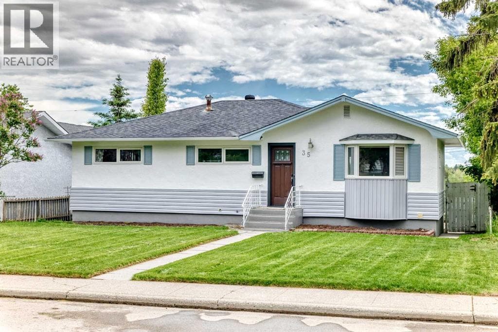 35 Collingwood Place NW