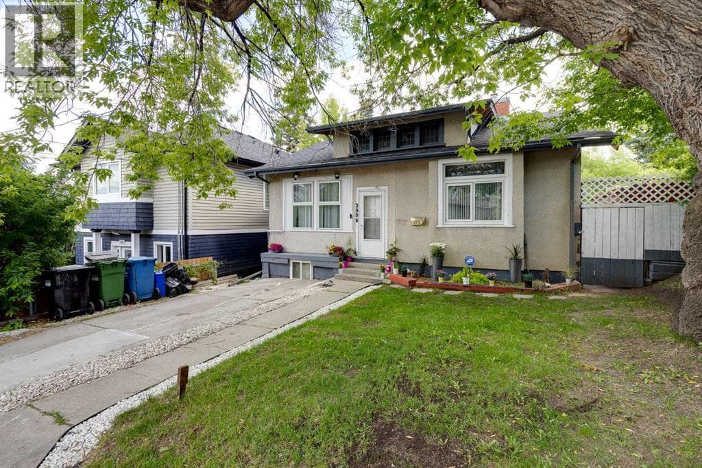 2906 17 Street SW
