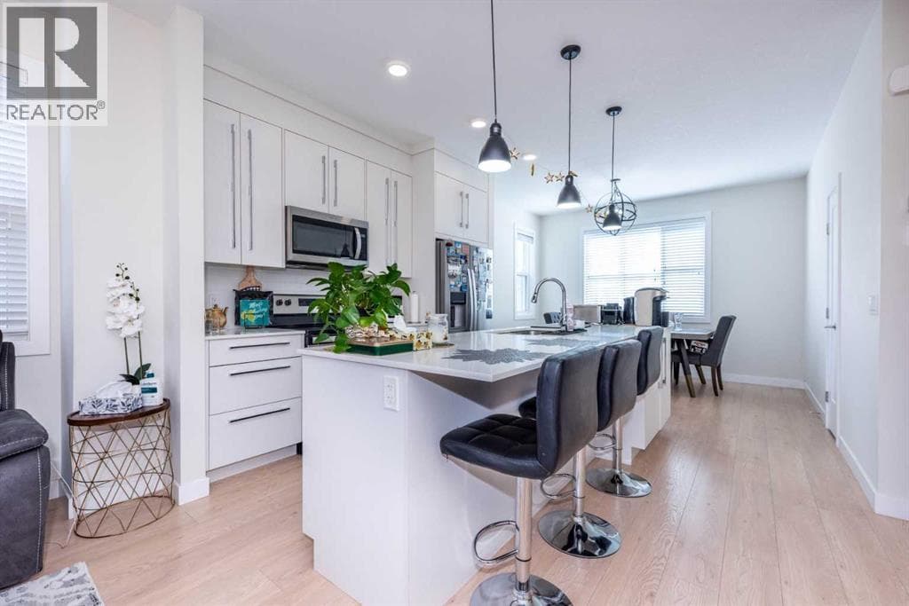 412, 30 Cornerstone Manor NE