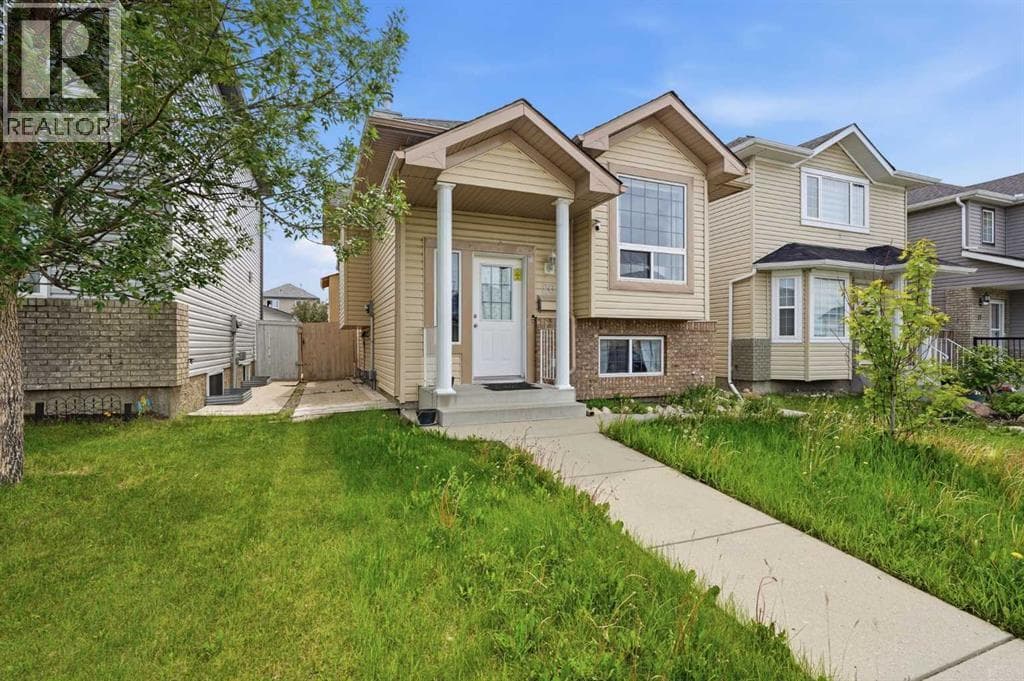 20 Saddlefield Road NE