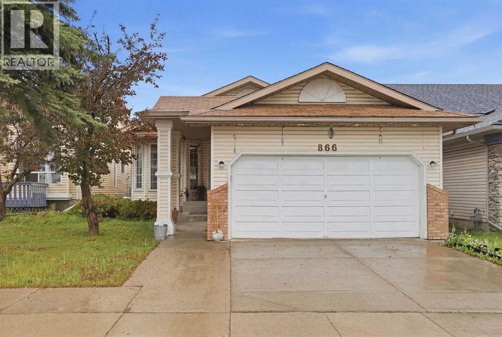 866 Applewood Drive SE
