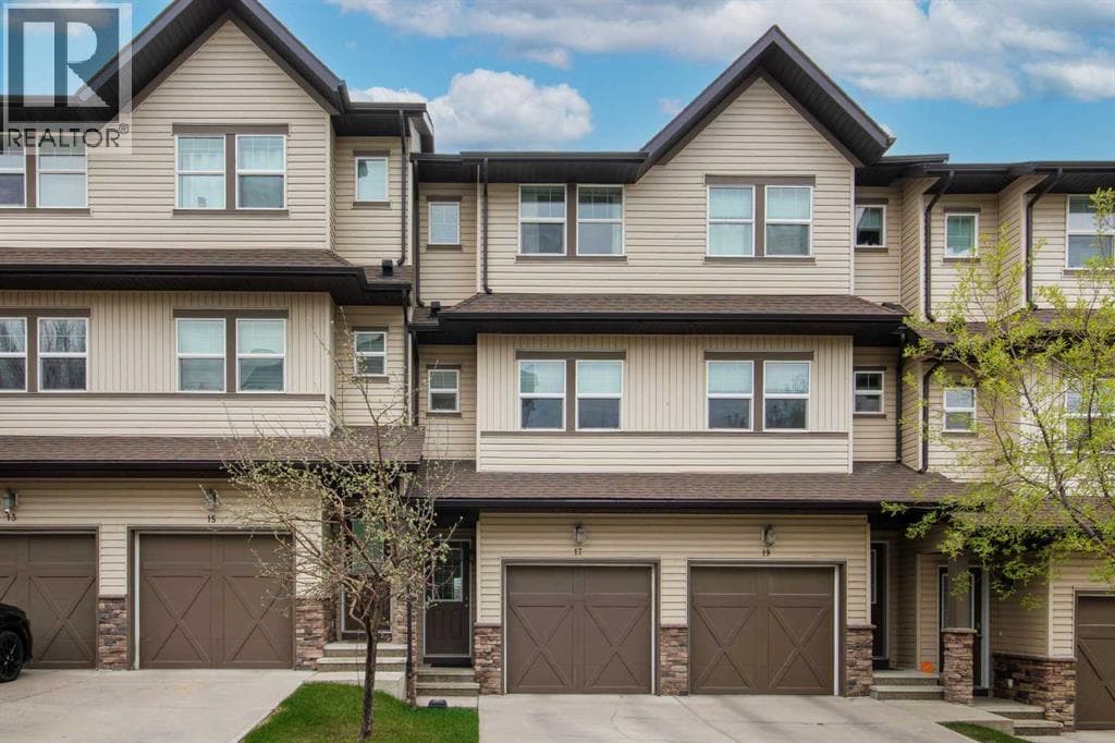 17, 28 Heritage Drive