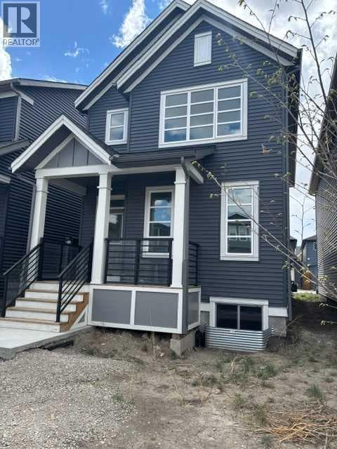 619 Savanna Crescent NE