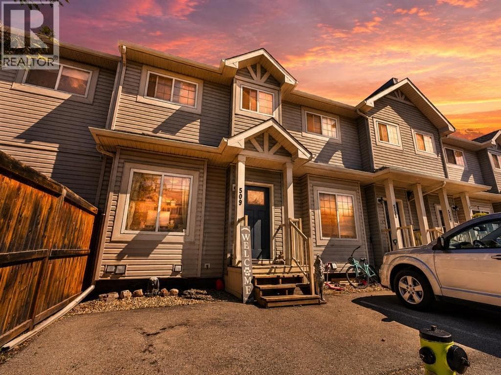 509 strathaven mews