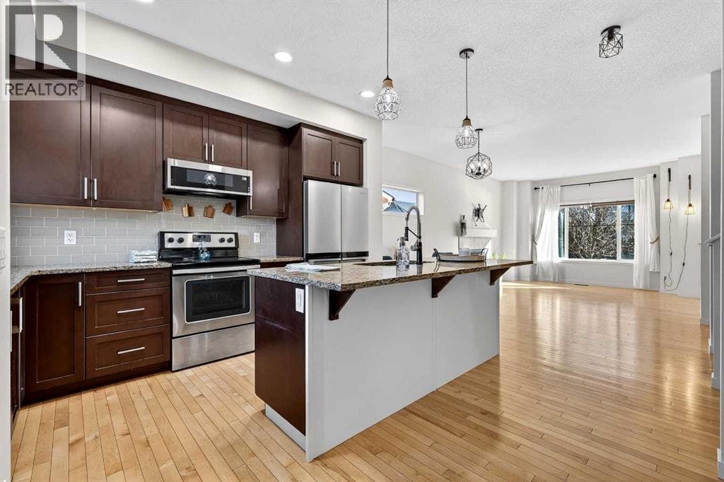 345 Mahogany Boulevard SE