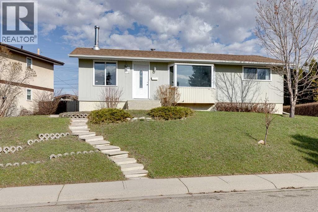 248 Huntcroft Road NE