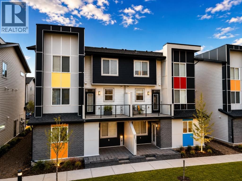 102, 130 Redstone Walk NE