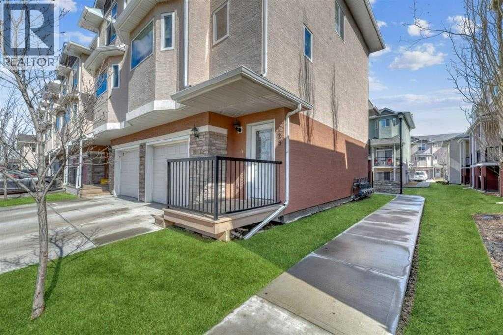 128 Strathcona Circle
