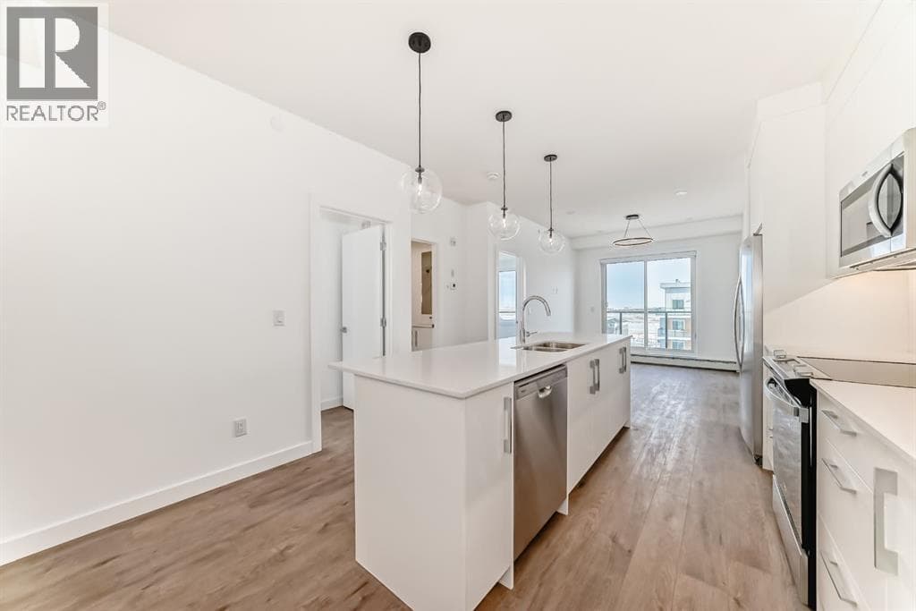 2107, 63 Corner Glen Crescent NE