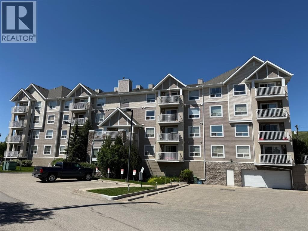 301, 128 Centre Avenue