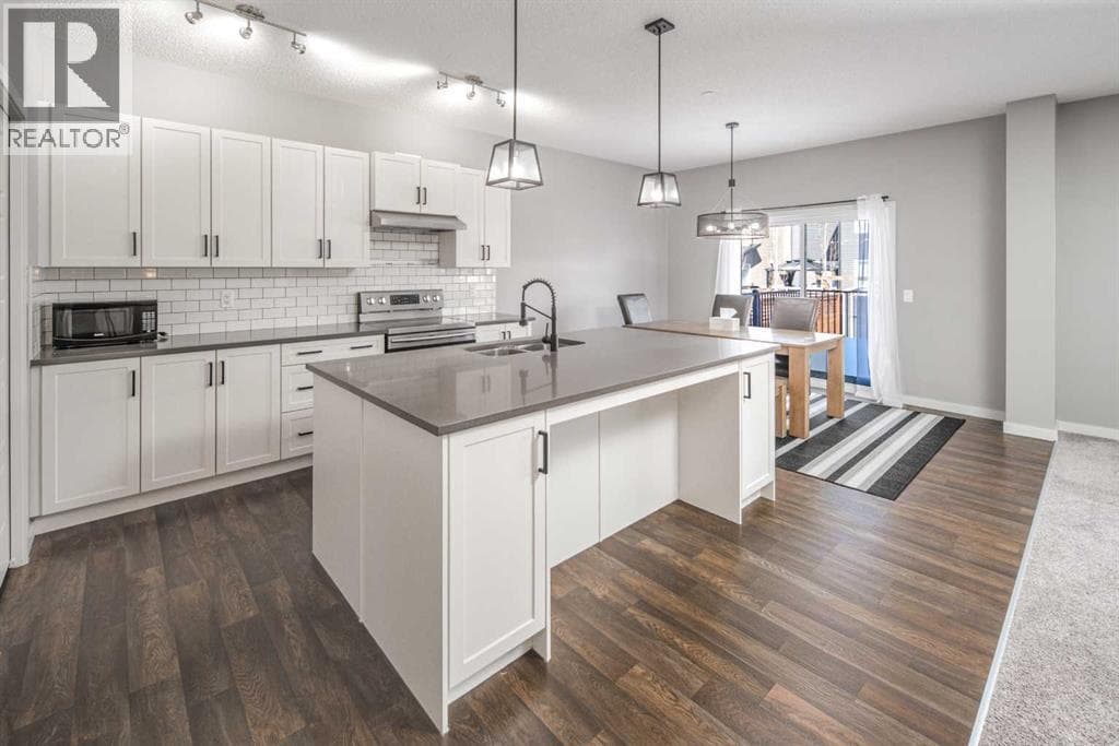80 Howse Manor NE