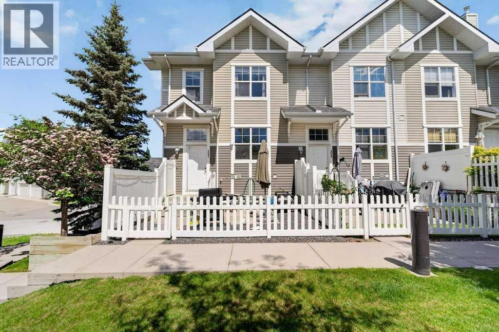 3031 New Brighton Gardens SE