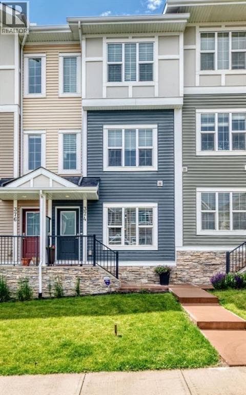 374 Nolancrest Heights NW