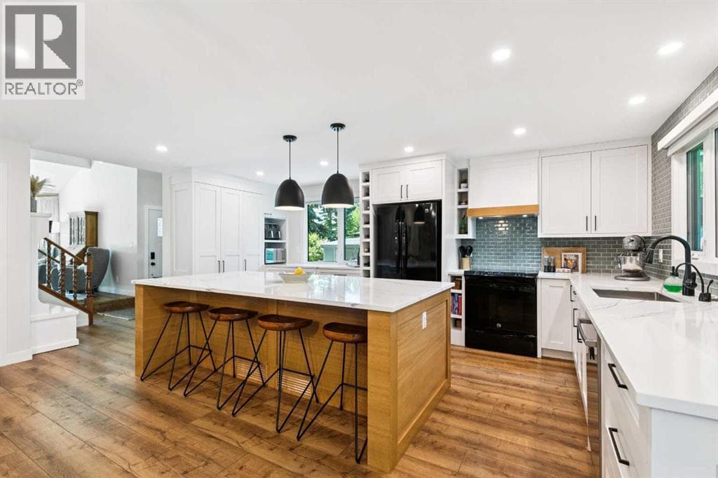272 Woodfield Road SW