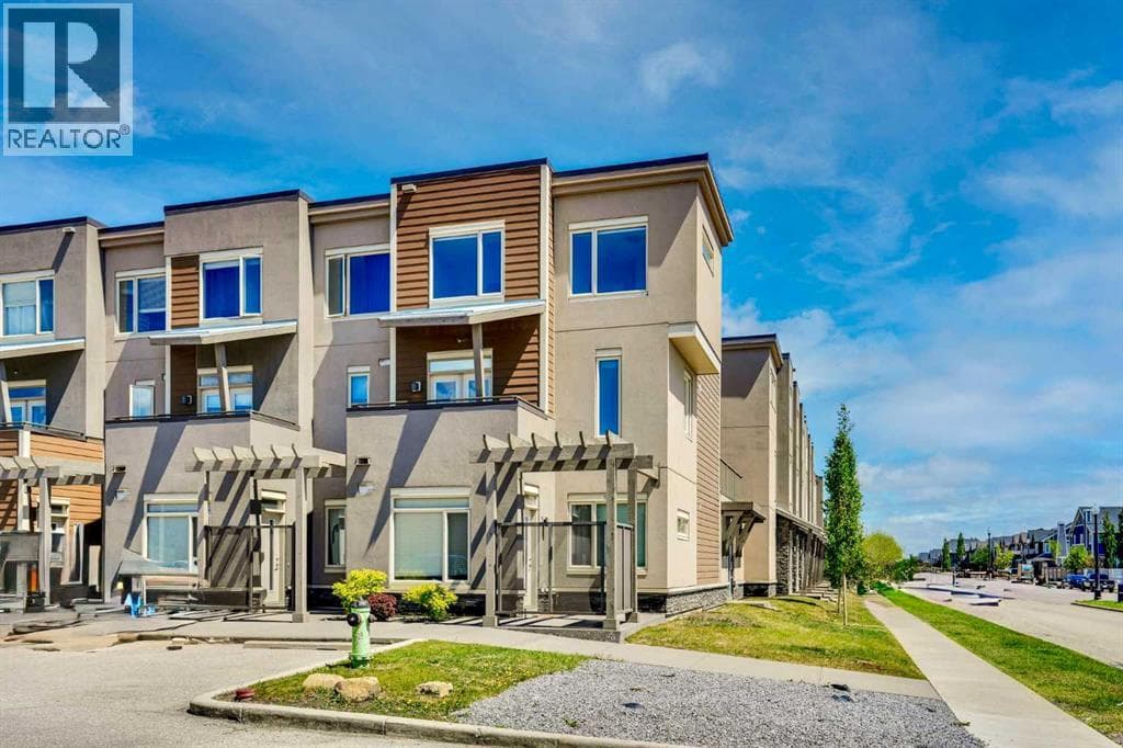 201, 10 Westpark Link SW