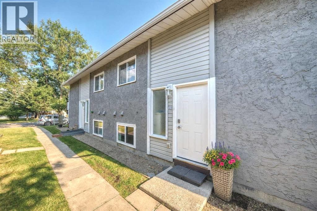 C, 109 Stanley Avenue