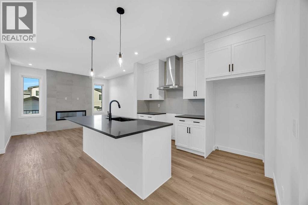 14 Versant Path SW