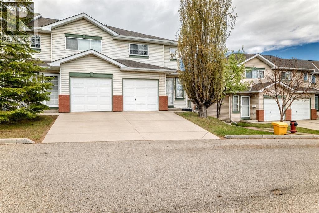 152 Country Hills Villas NW