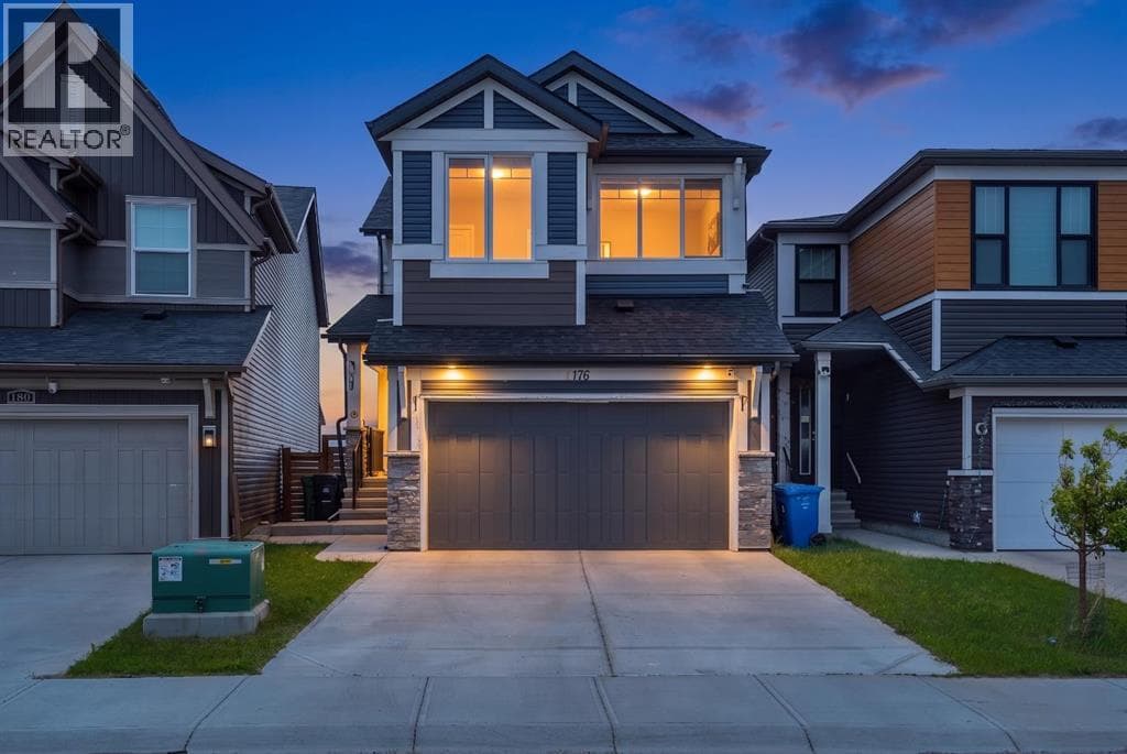 176 Howse Crescent NE