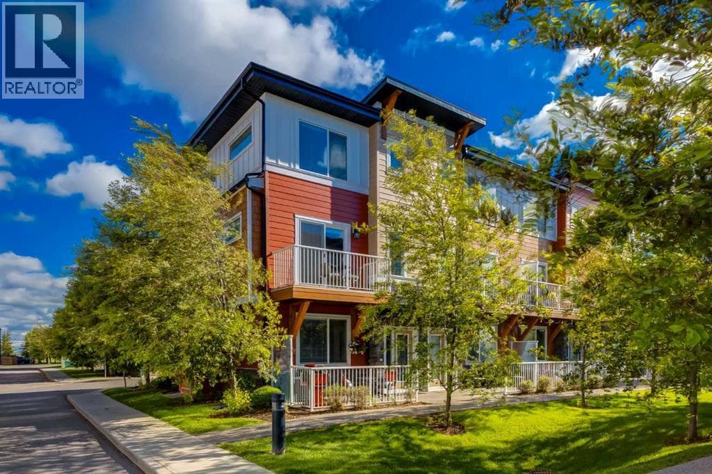 17, 111 Rainbow Falls Gate