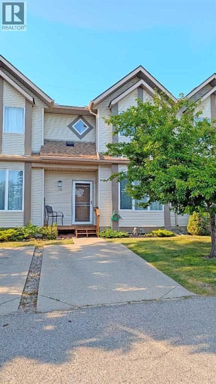 12 Shawbrooke Court SW
