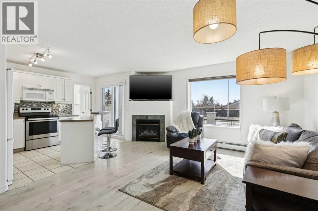 102, 6102 Valleyview Park SE