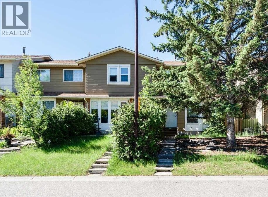 144 Midbend Place SE