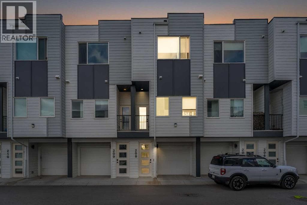 208, 101 Panatella Square NW