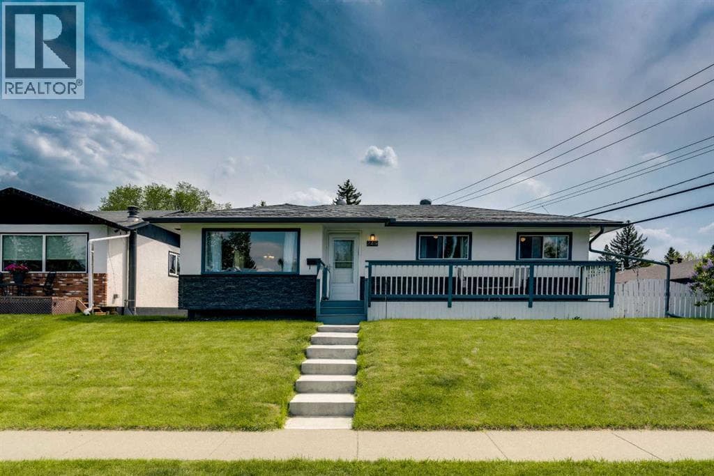 249 Acadia Drive SE