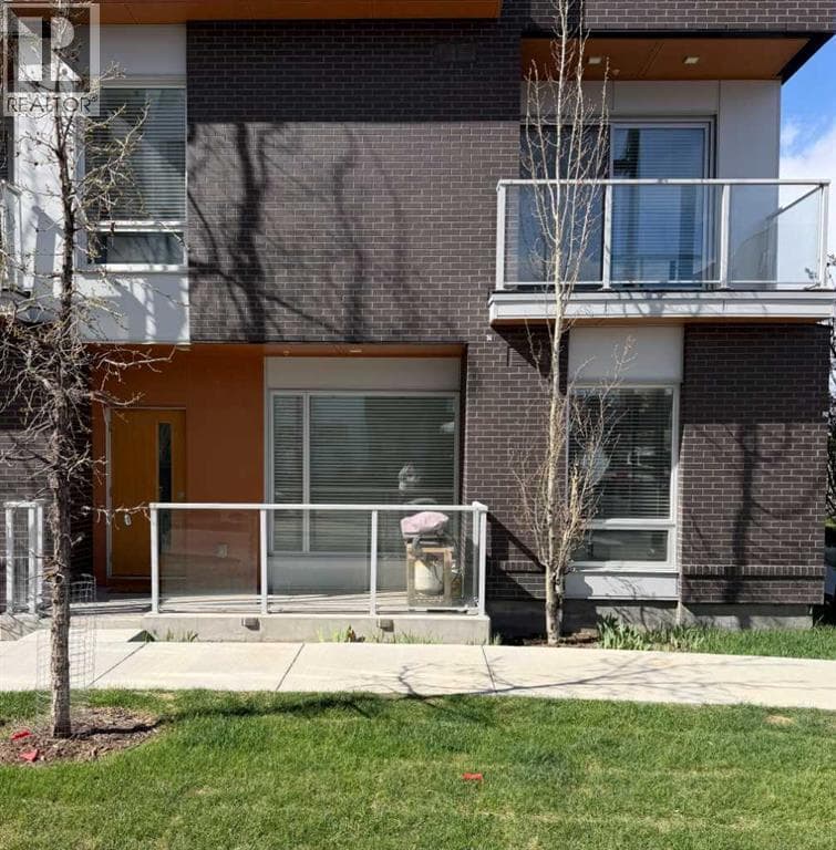 102, 3125 39 Street NW