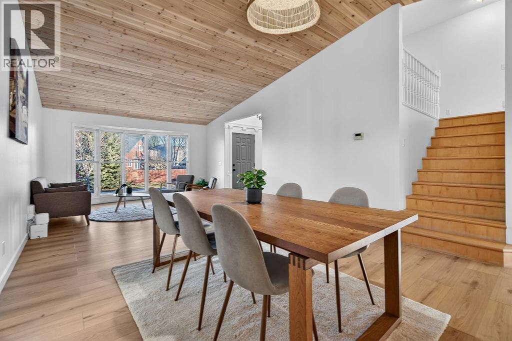 303 Woodside Place