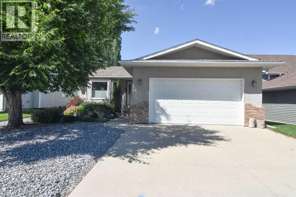 254 Maple Grove Crescent