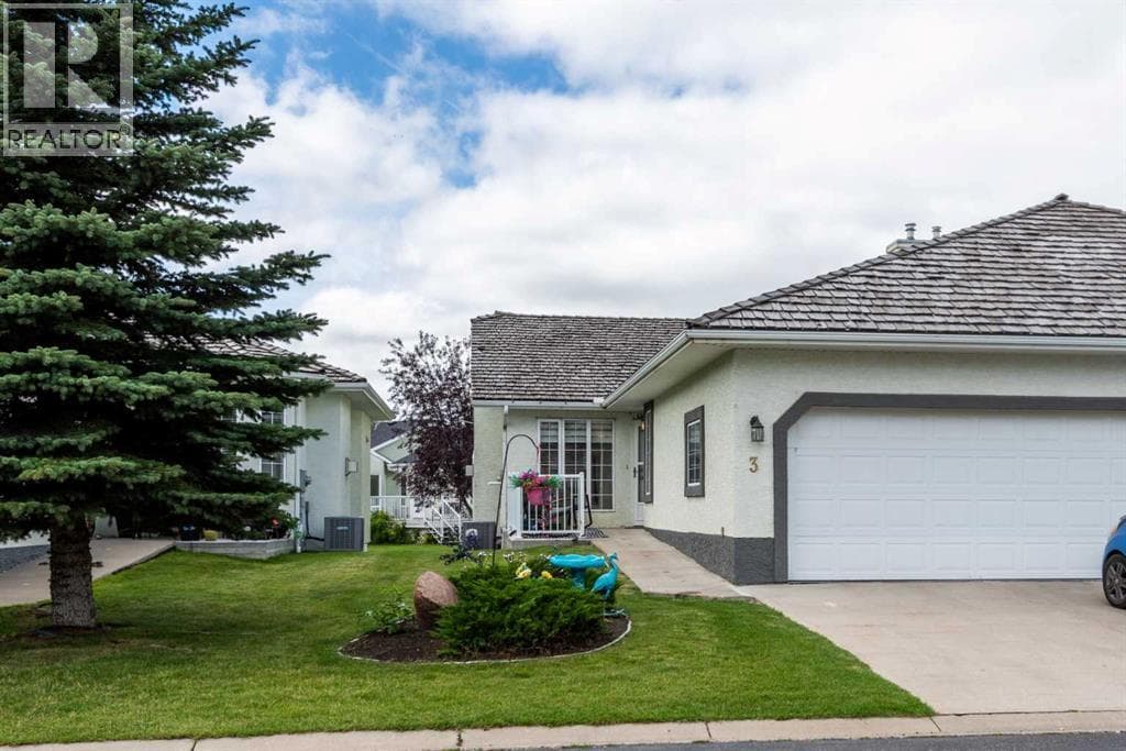 3 Strathmore Lakes Bay