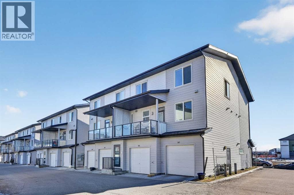 203, 445 Redstone Walk NE