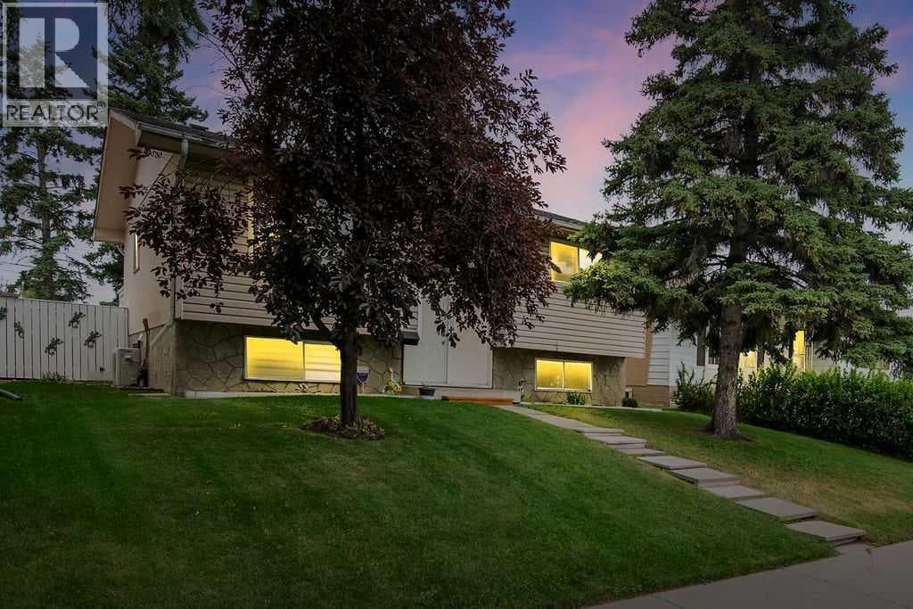 311 Penbrooke Crescent SE