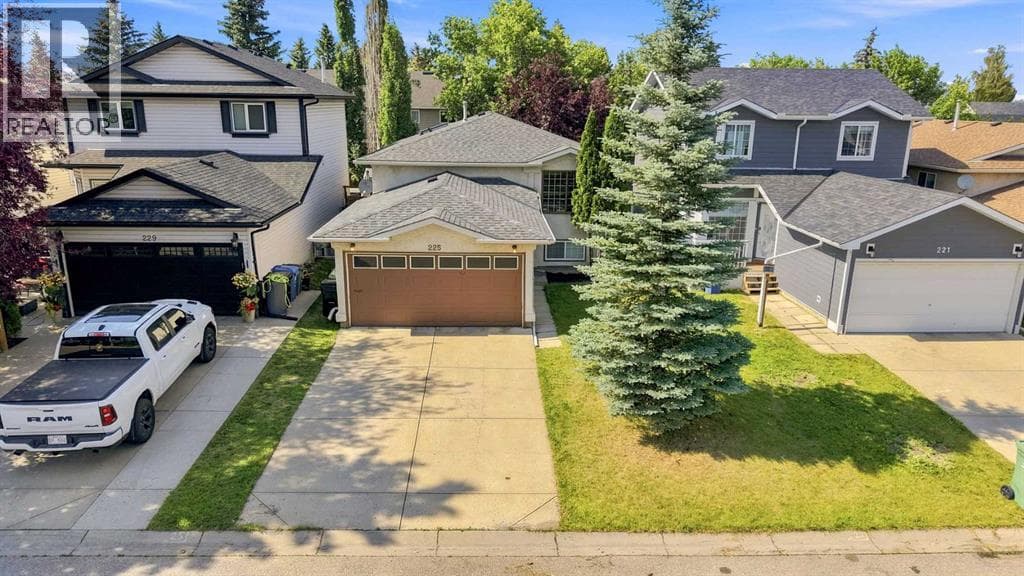 225 Harvest Glen Place NE