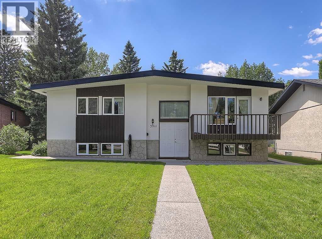 3911 Vincent Drive NW