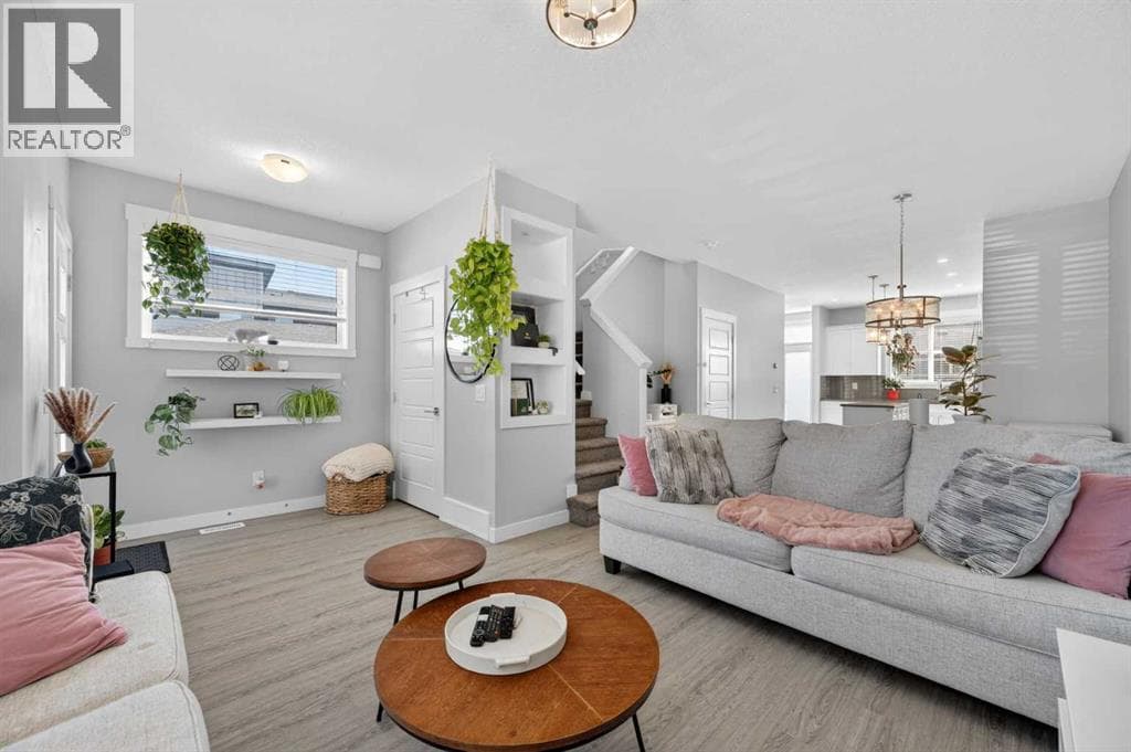29 Skyview Parade NE