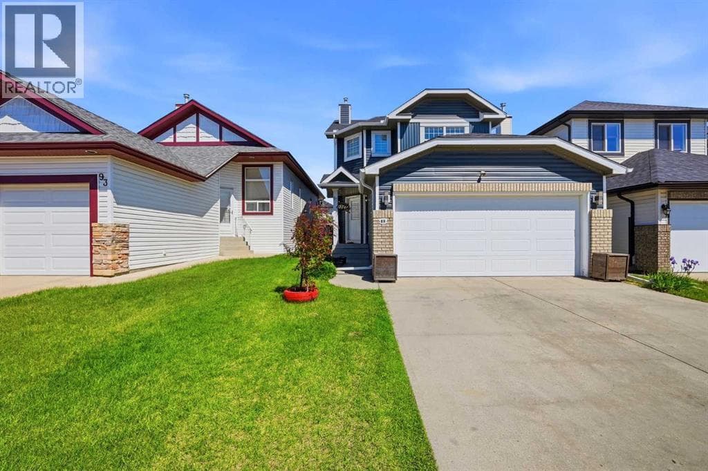 89 Saddlehorn Close NE
