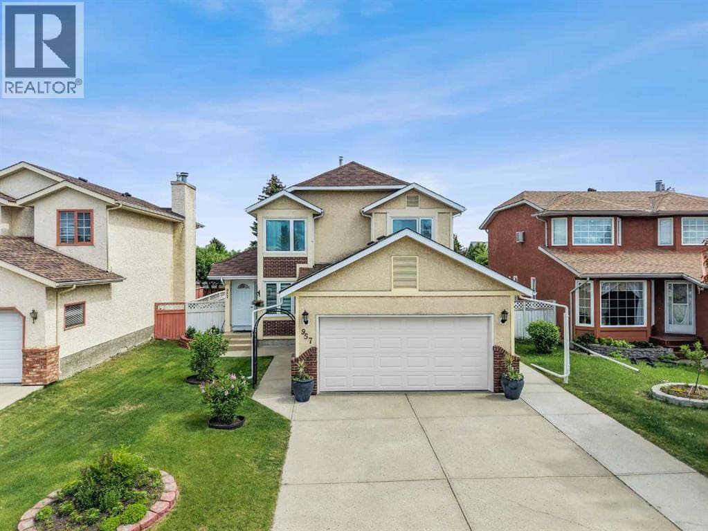 957 Applewood Drive SE