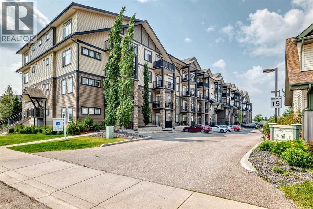 101, 117 Copperpond Common SE